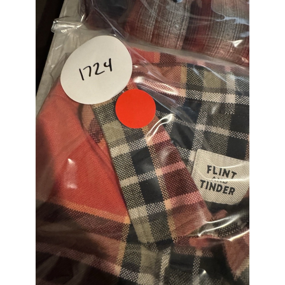 Flint and Tinder Shirt Large Mens Red Plaid Flannel Flap Pockets Button Down - Picture 10 of 10